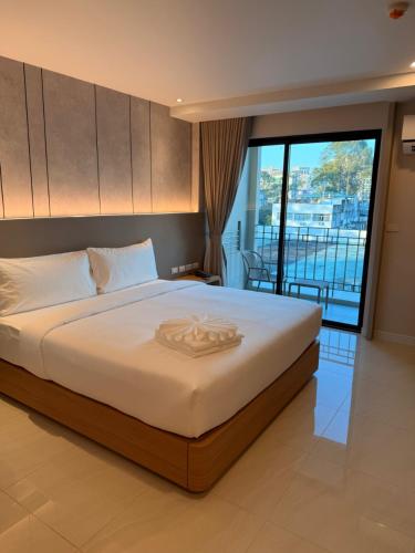 aston hotel pattaya
