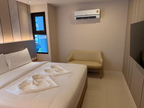 aston hotel pattaya