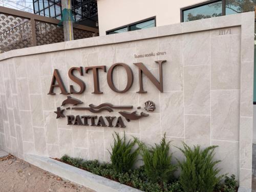 aston hotel pattaya