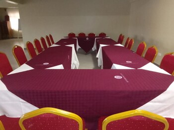 silver brooke hotel othaya