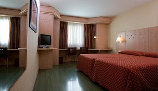 nh madrid barajas airport