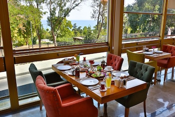 hotel emirhan palace