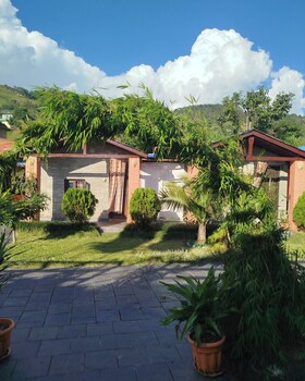 Sarangkot Retreat,,3 star