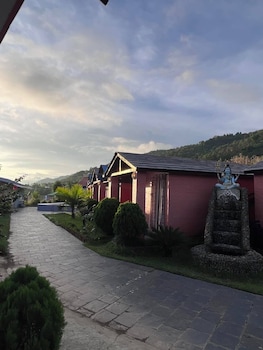 sarangkot retreat