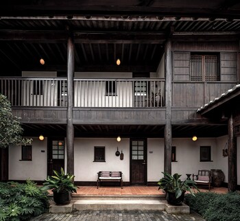 lijiang old town lanshe hotel