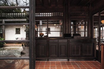 lijiang old town lanshe hotel