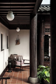 lijiang old town lanshe hotel