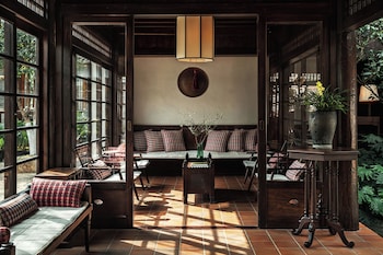 lijiang old town lanshe hotel