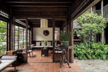 lijiang old town lanshe hotel