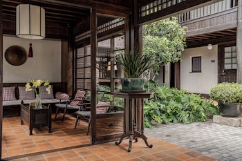 lijiang old town lanshe hotel