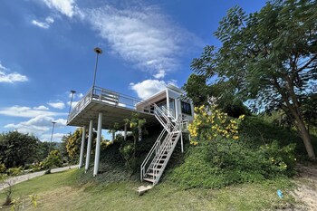 honey queen resort