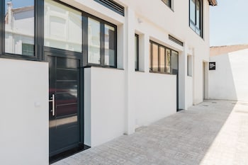 Valencia Apartments By Olala Homes,,2 star