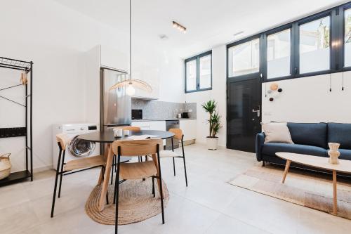 valencia apartments by olala homes
