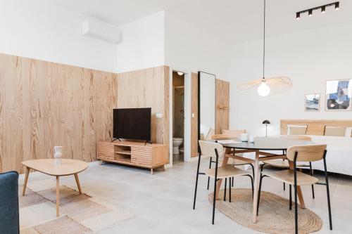 valencia apartments by olala homes