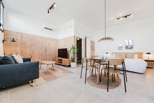 valencia apartments by olala homes