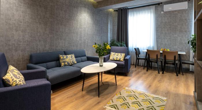 city deluxe apartments