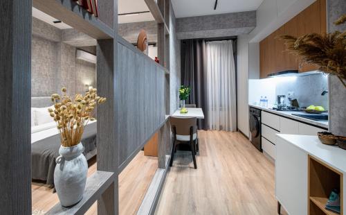 city deluxe apartments