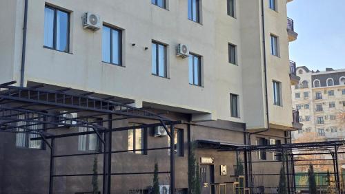 city deluxe apartments