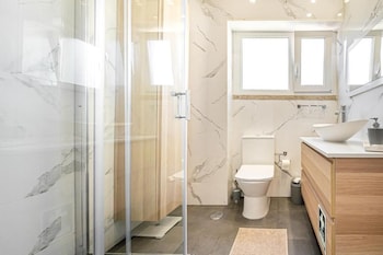 Two Bedroom Apartment Close To Train Station By Lisbon With Sintra,,2 star