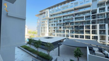 masdar oasis 1 modern apartmenst by rhh