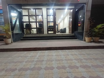 motel rajadani residency