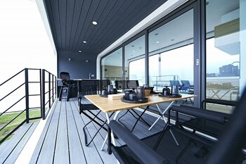 space key point riviera zushi marina