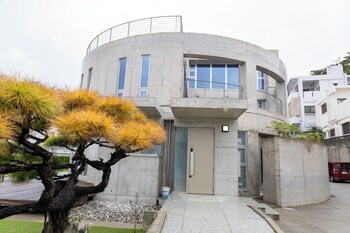 urban view villa