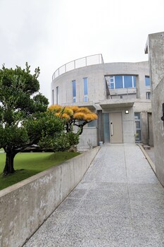 urban view villa