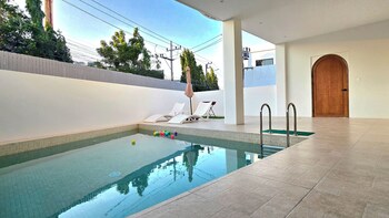 quint pool villas