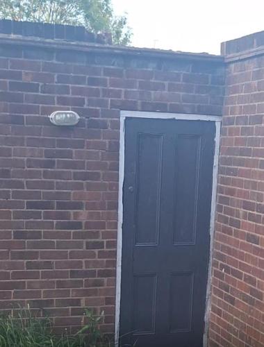 cosy 2 bed maisonette with private garage in wembley