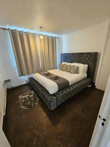 cosy 2 bed maisonette with private garage in wembley