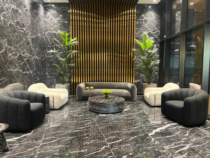 luxury living at cloud tower jvt with