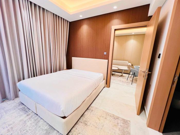 luxury living at cloud tower jvt with