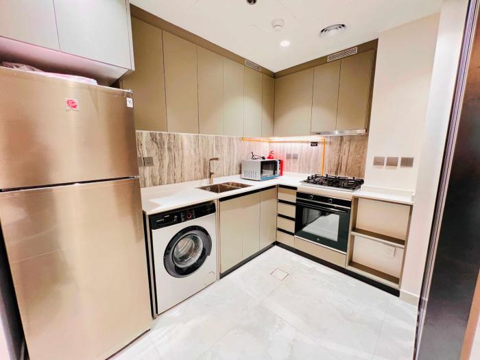 luxury living at cloud tower jvt with