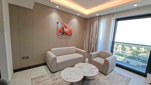 luxury living at cloud tower jvt with
