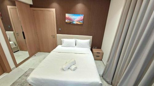 luxury living at cloud tower jvt with