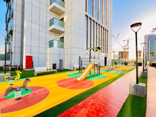 luxury living at cloud tower jvt with