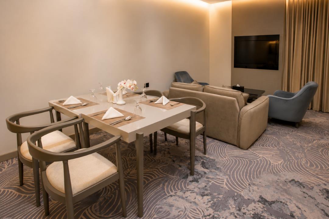 luxury night hotel al yasmin