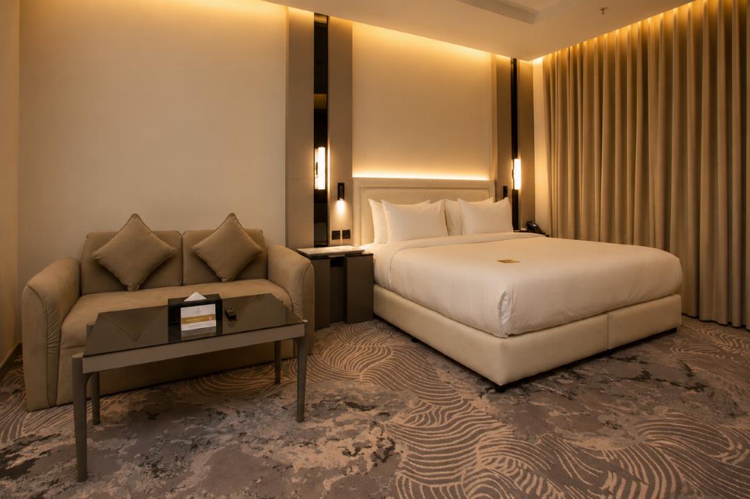 luxury night hotel al yasmin