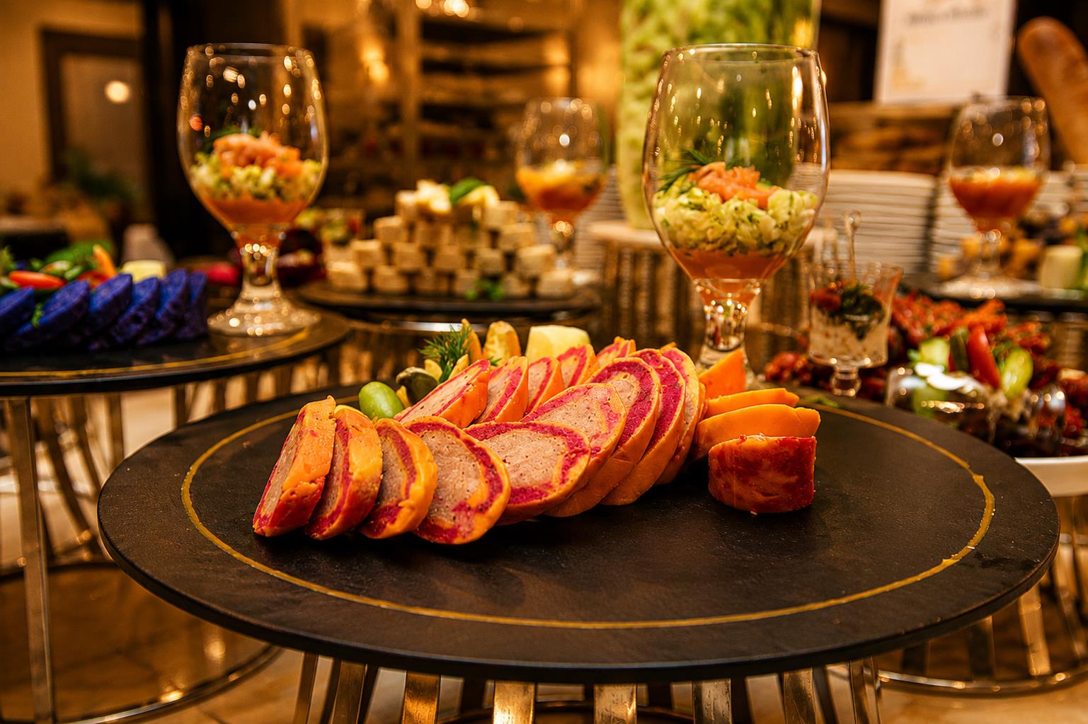 luxury night hotel al yasmin