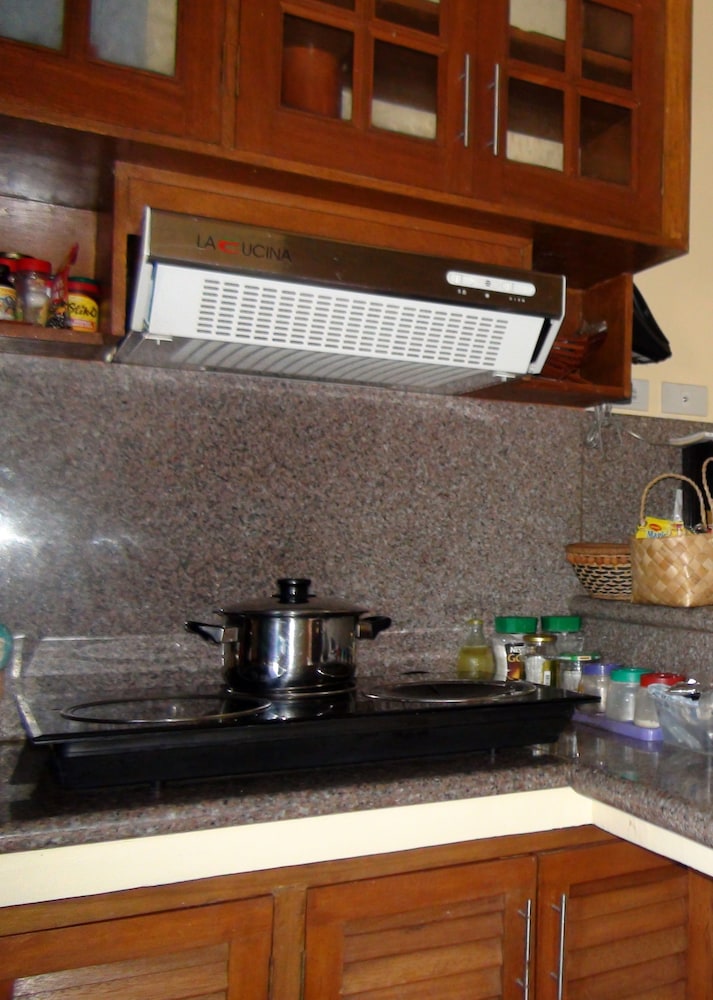 squares cafe and apartments