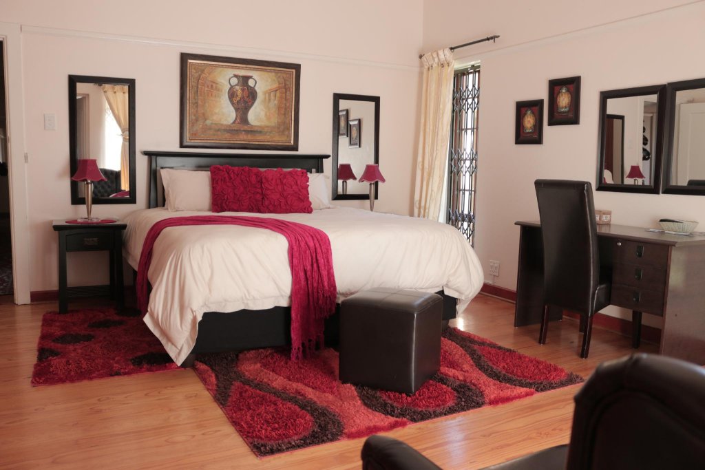 Rose Petals Guest House,Buffalo City>>Beacon Bay,4 star