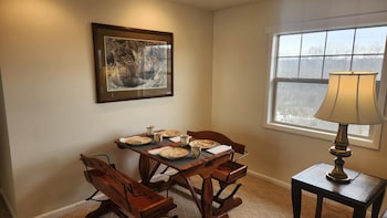 Fox Lakeview Lodge,,5 star