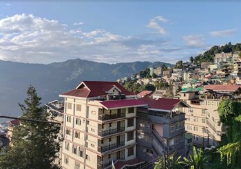 hotel snow view gangtok