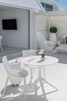 lagon life spirit design villas adults only