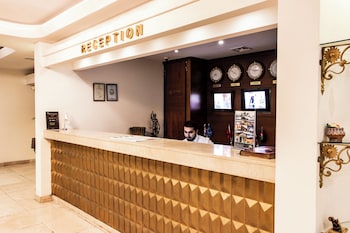 atropat palace hotel