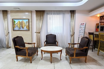 atropat palace hotel