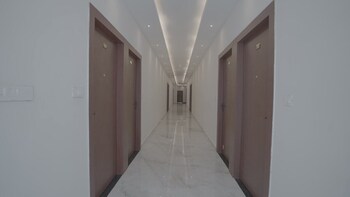 Hotel Gupta Garden,,3 star