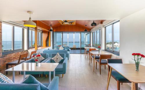 hong tuyet marina hotel