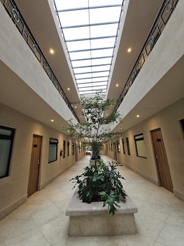 Hotel Unico La Villa,,2 star